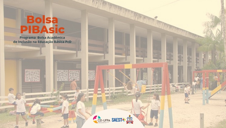 Fotografia mostrando um pátio de uma escola com crianças brincando. No canto superior direito escrito em letras vermelhas "Bolsa PIBASIC -  programa bolsa acadêmica de inclusão da educação básica pcd".